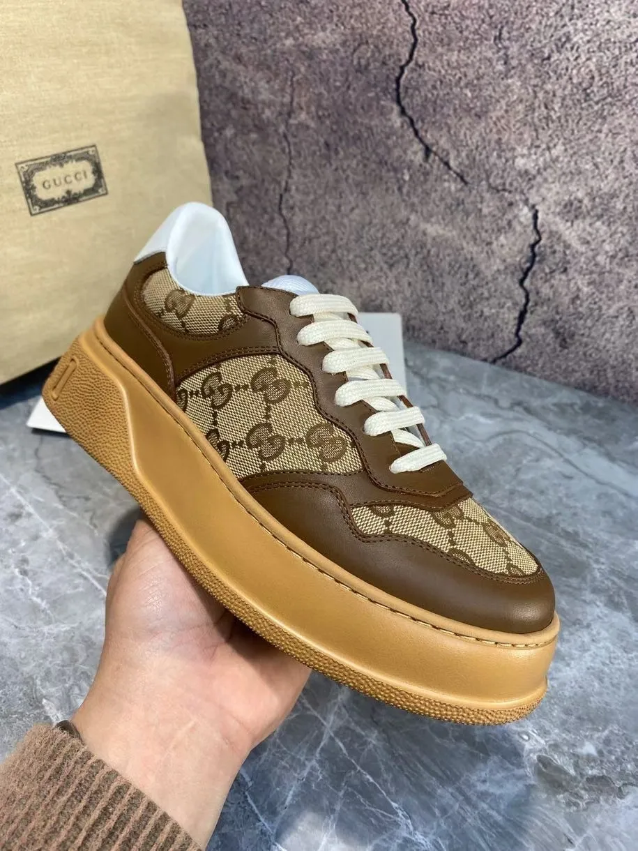 P640 top version, full of styling effect, the common practice of soft treading in the market, 💣💣💣gucci2023 early spring Gucci g home latest hot model mac80 sports shoes couple style casual retro old dirty shoes small dirty shoes white shoes 🌸🌸🌸 original purchase and development production Gucci mac80 new hot model series The exquisite and compact interlocking double G logo romantically interprets the aesthetic concept of this series. Made of off-white leather, ▪️Material: Original custom-made imported first-layer cowhide ▪️Inner lining: Original custom-made imported breathable mesh ▪️Outsole: Original molded two-color TPU outsole ▪️Sole thickness: 3cm ▪️Size: 35-40 for women and 39-45 for men